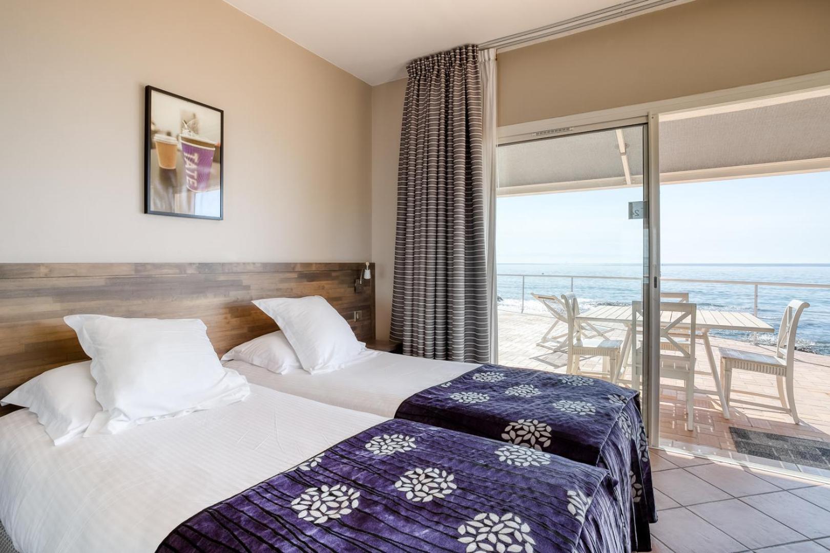 Roc Hotel - Hotel 4 Etoiles Les Pieds Dans L'Eau เลอลาวองดูว์ ภายนอก รูปภาพ